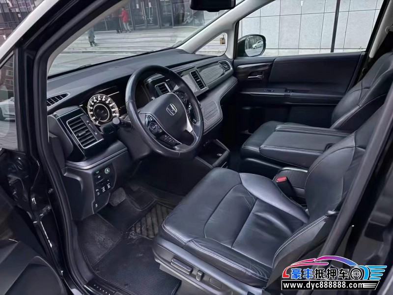 16年本田艾力绅轿车抵押车出售