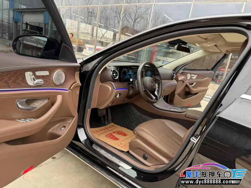 23年奔驰E轿车抵押车出售