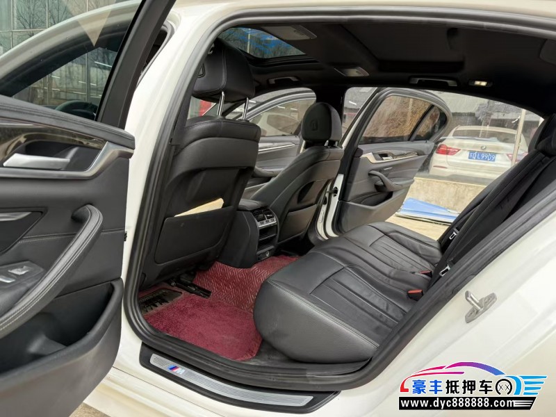 18年宝马5系轿车抵押车出售