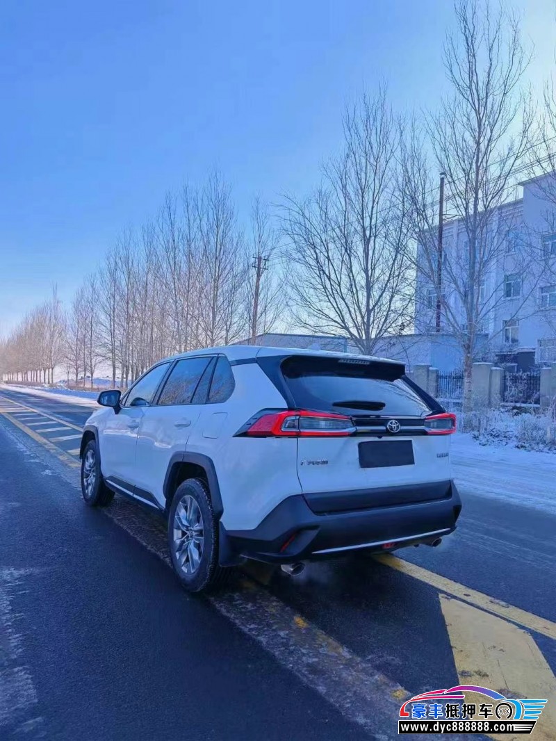 22年丰田威兰达轿车抵押车出售