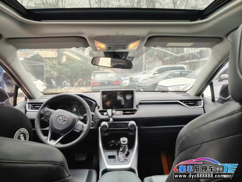 22年丰田威兰达轿车抵押车出售