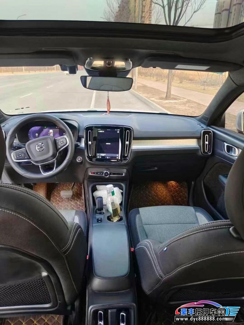 23年沃尔沃XC40轿车抵押车出售