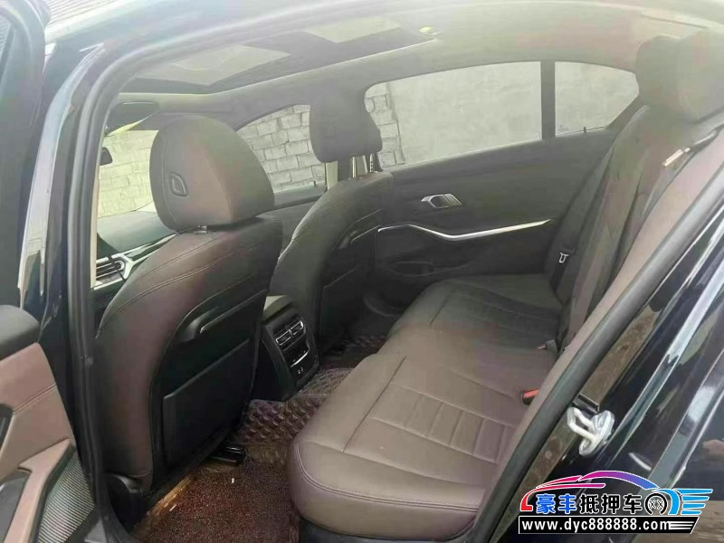 21年宝马3系轿车抵押车出售