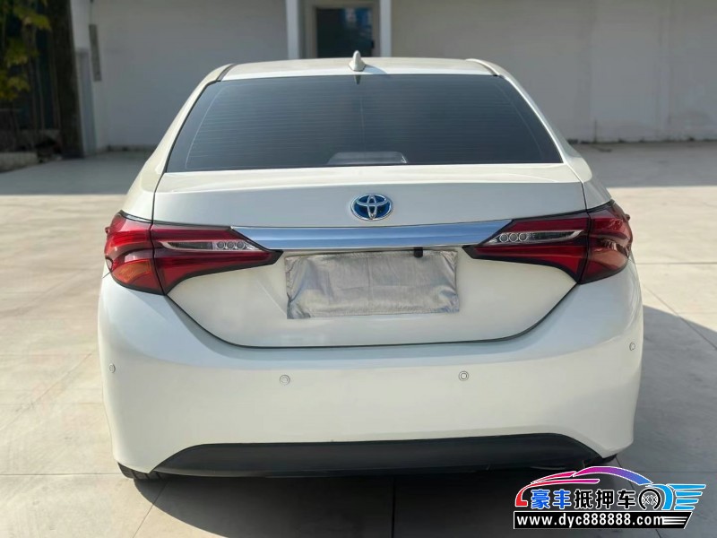 17年丰田雷凌轿车抵押车出售