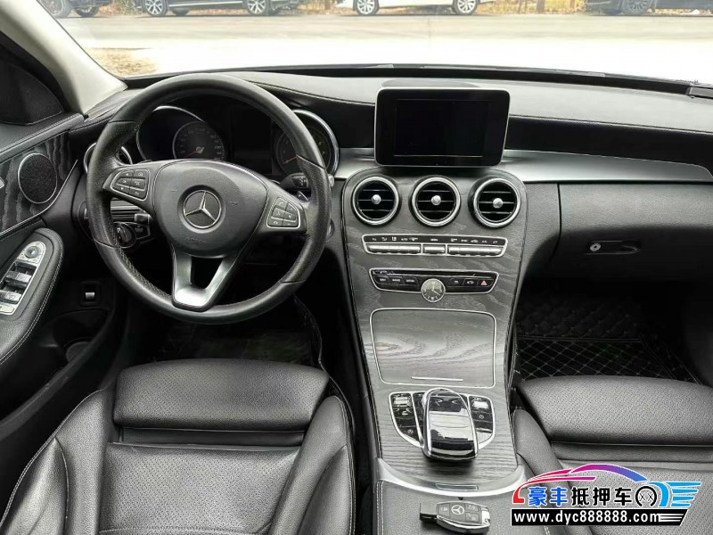 18年奔驰C轿车抵押车出售