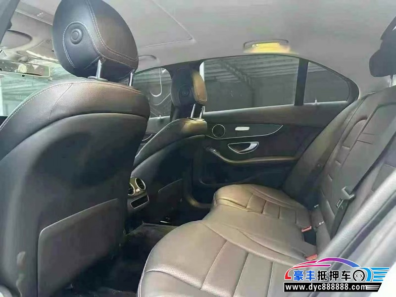 19年奔驰C轿车抵押车出售