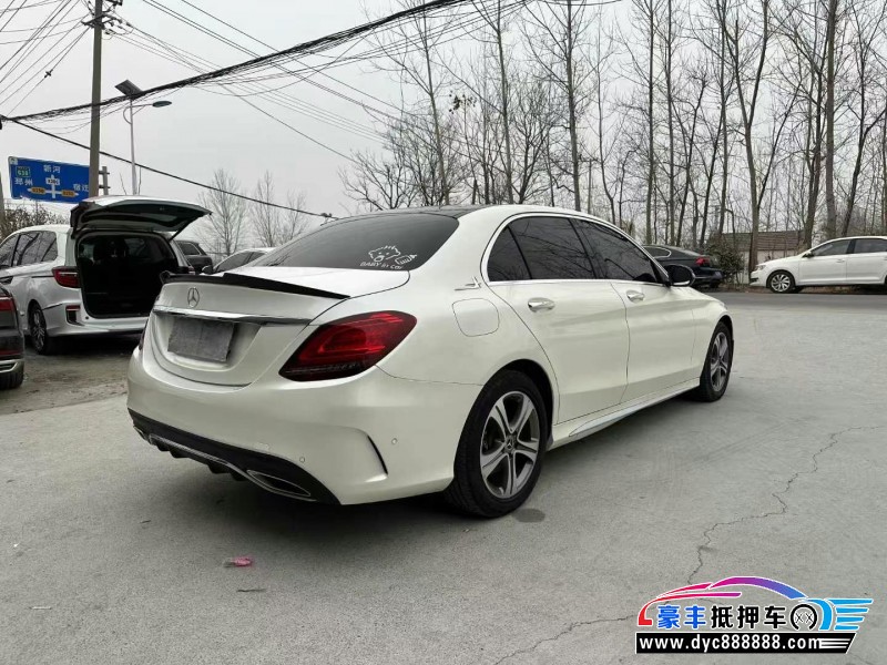 19年奔驰C轿车抵押车出售