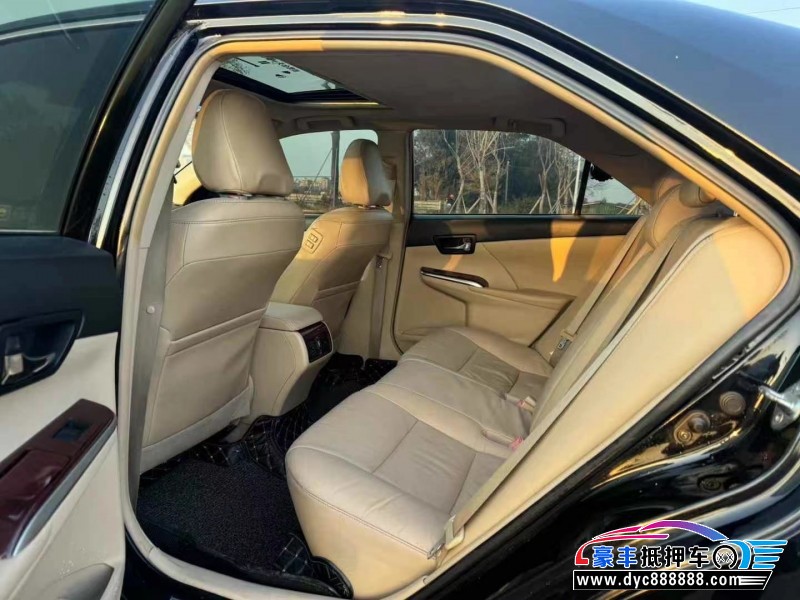 12年丰田凯美瑞轿车抵押车出售