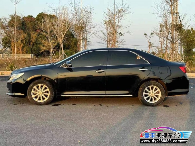 12年丰田凯美瑞轿车抵押车出售