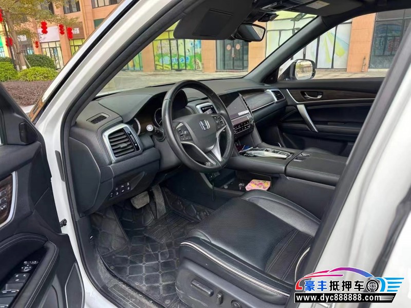 17年本田UR-V轿车抵押车出售