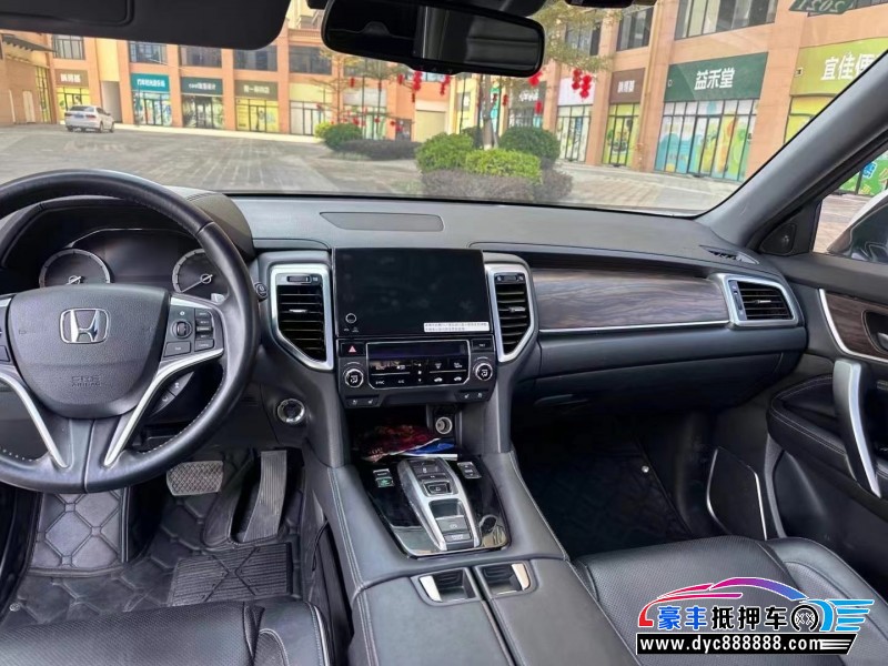 17年本田UR-V轿车抵押车出售