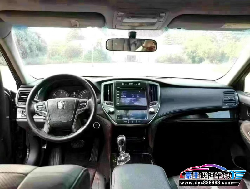 17年丰田皇冠轿车抵押车出售