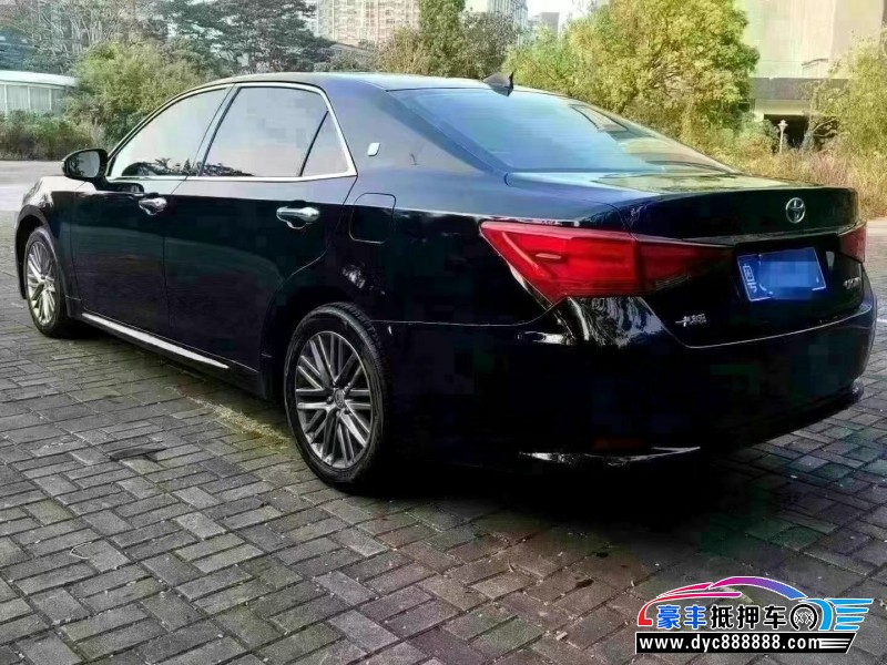 17年丰田皇冠轿车抵押车出售