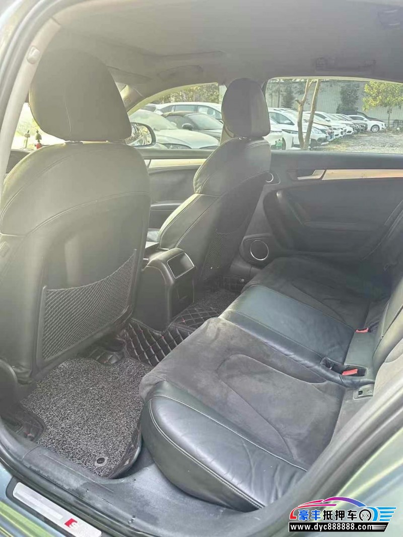 09年奥迪A4L轿车抵押车出售