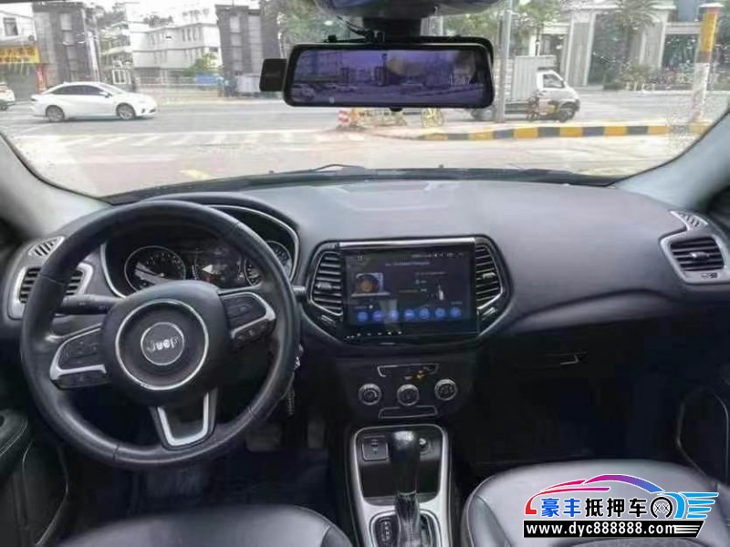 17年Jeep指南者轿车抵押车出售