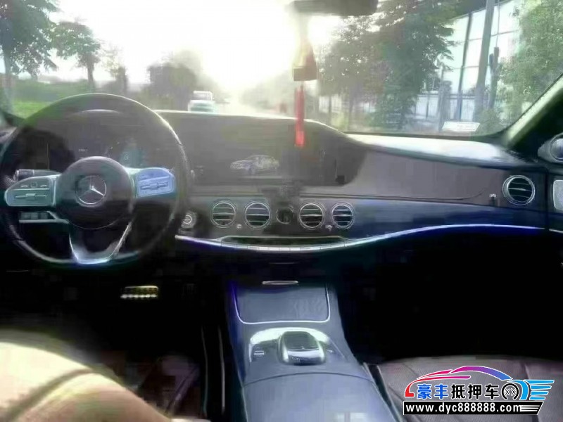 18年奔驰S轿车抵押车出售