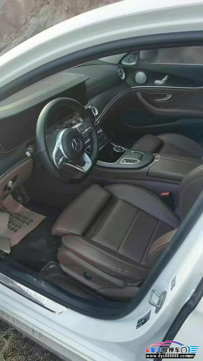 19年奔驰E轿车抵押车出售