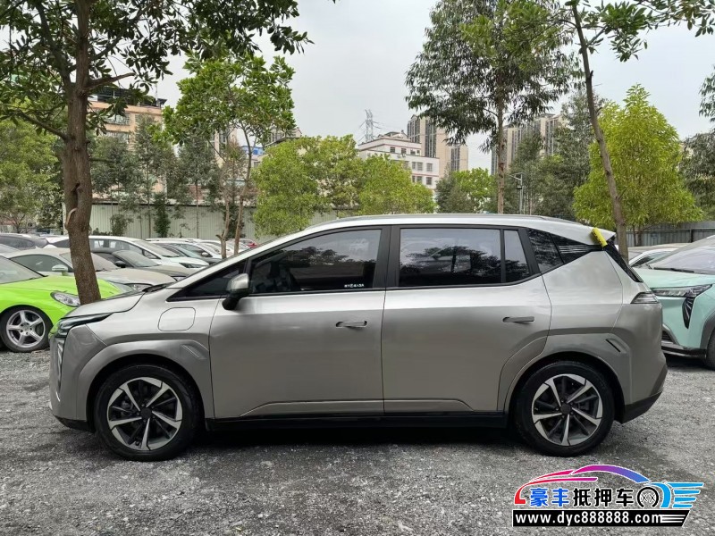 23年埃安Y70轿车抵押车出售