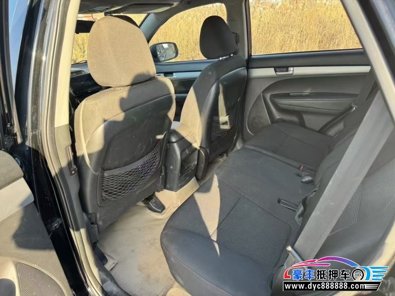 14年起亚索兰托轿车抵押车出售