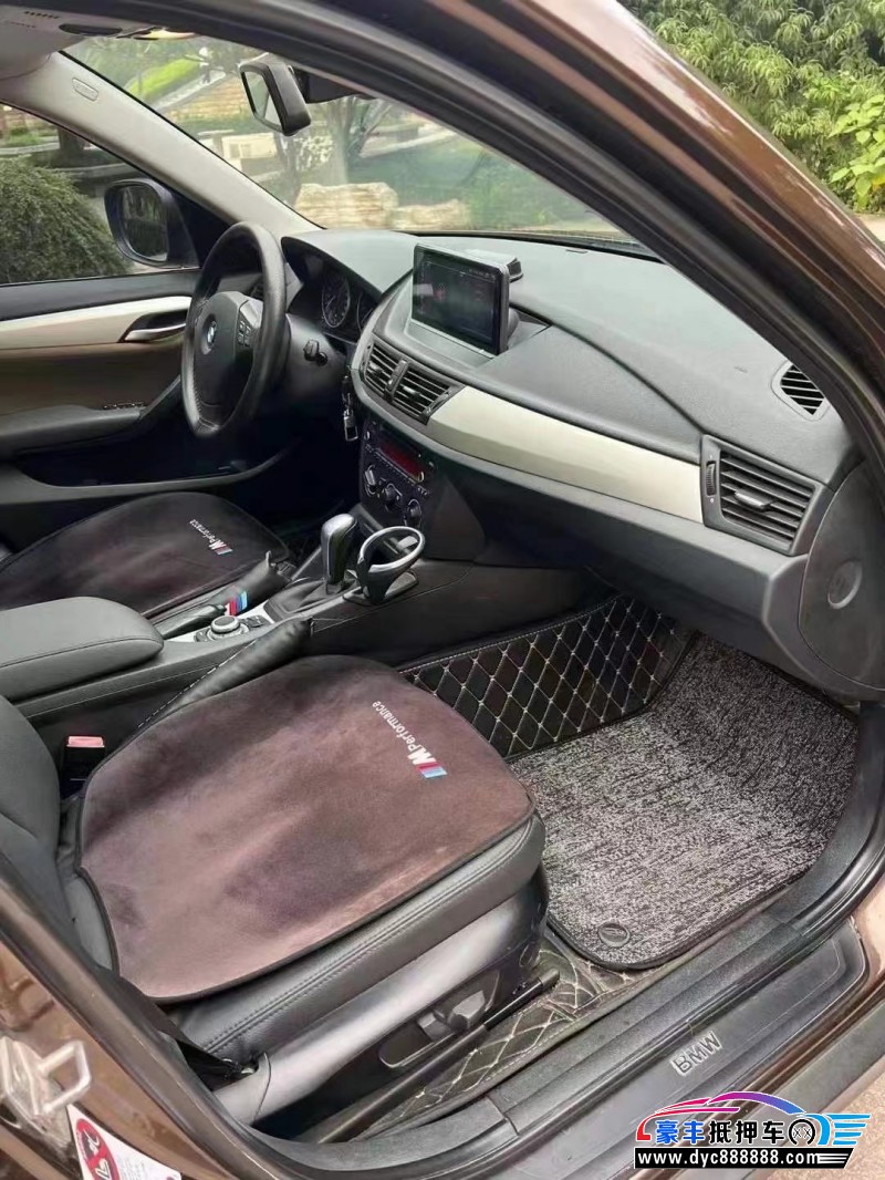 12年宝马X1轿车抵押车出售