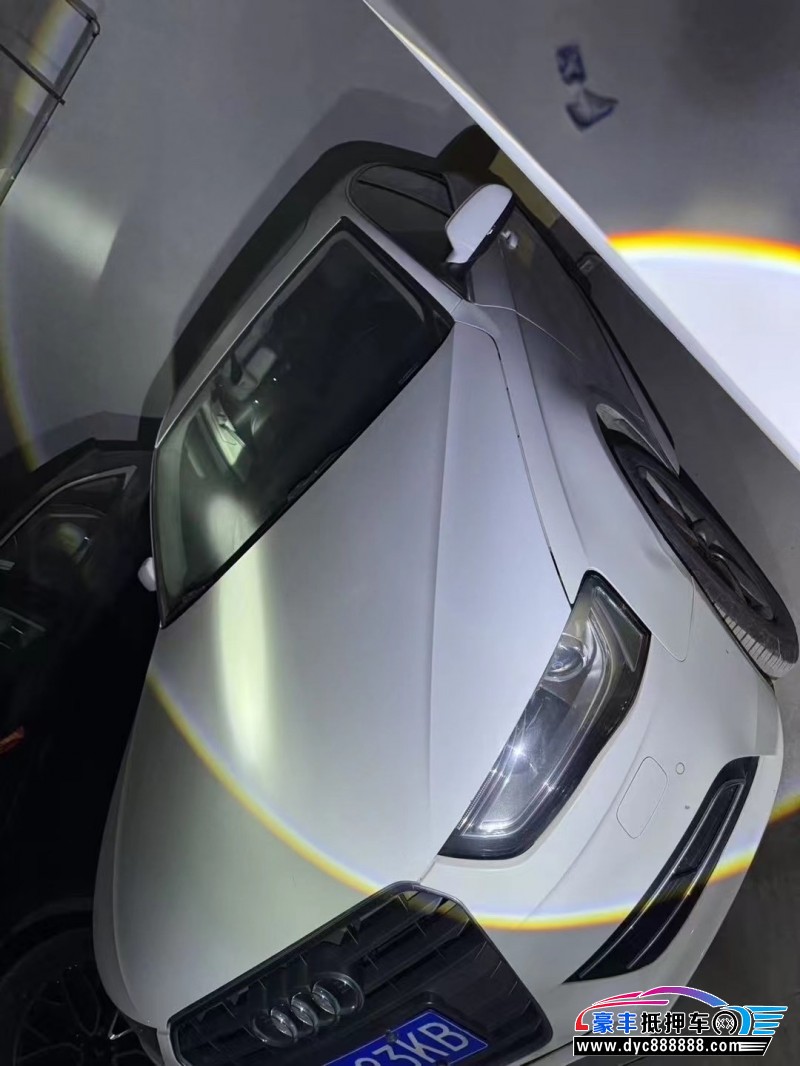 13年奥迪A4L轿车抵押车出售