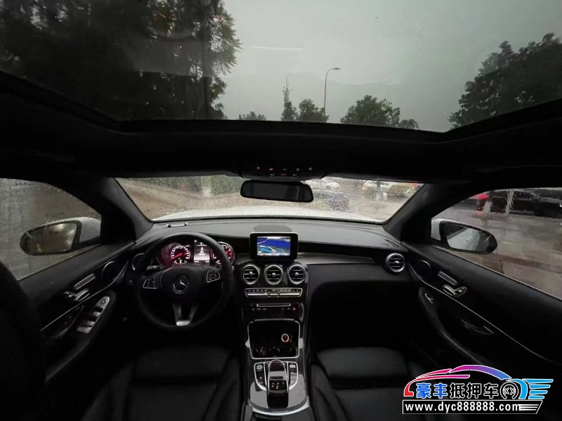 18年奔驰GLC轿车抵押车出售