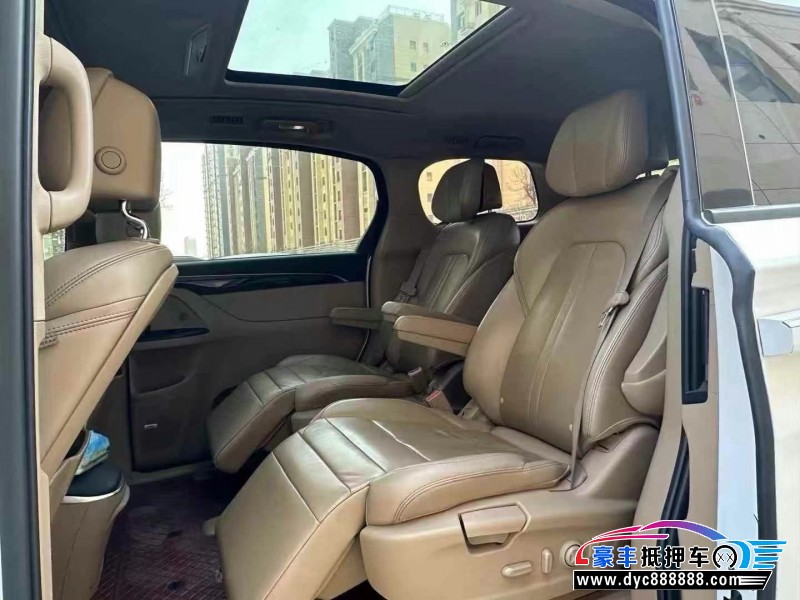 17年别克GL8轿车抵押车出售