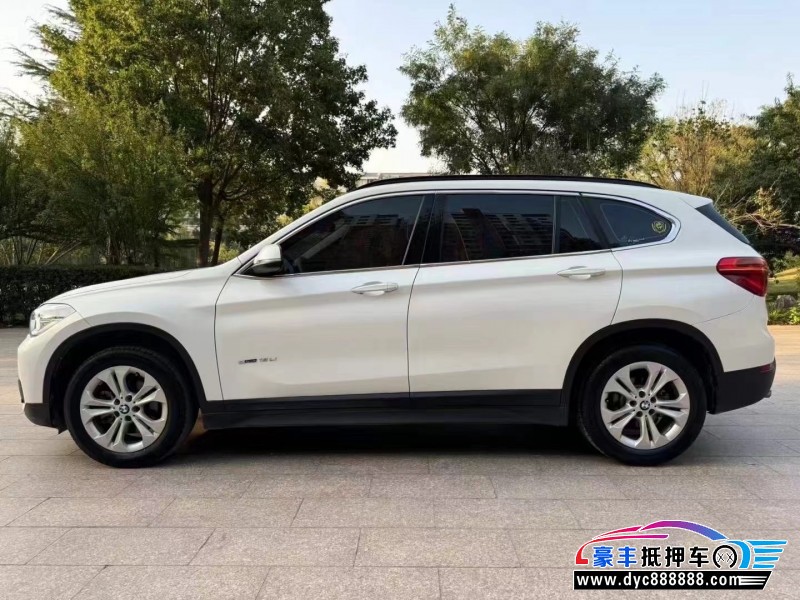 17年宝马X1轿车抵押车出售