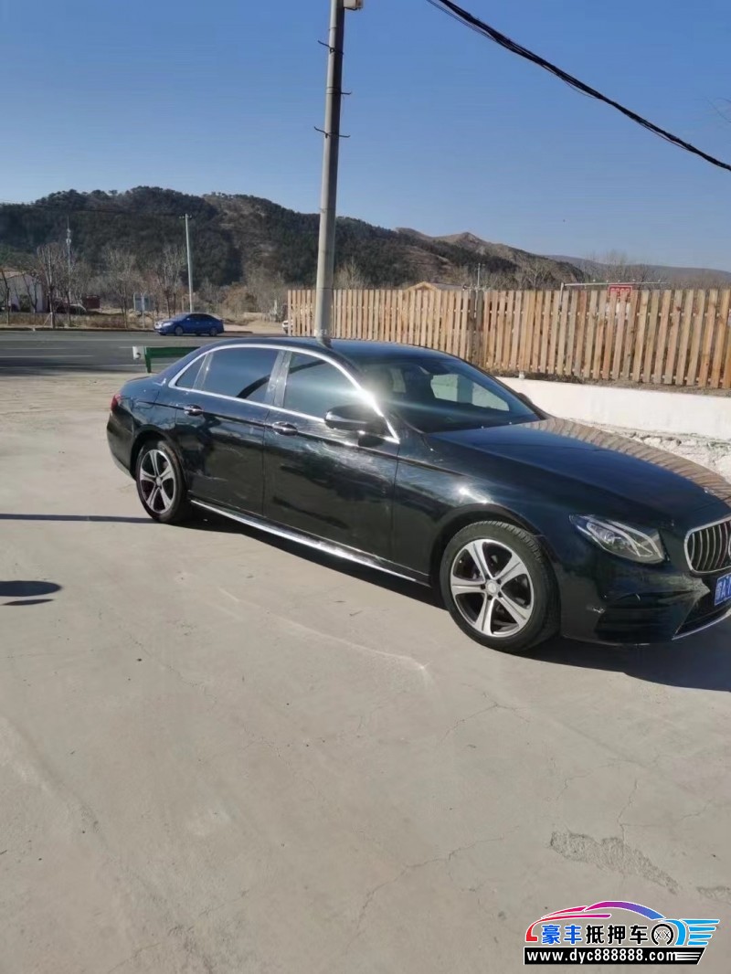 17年奔驰E轿车抵押车出售