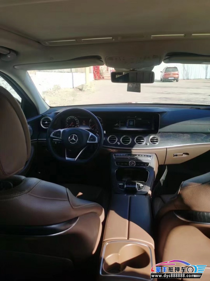 17年奔驰E轿车抵押车出售