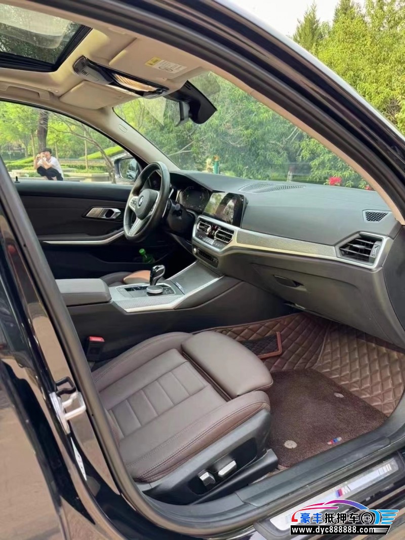 20年宝马3系轿车抵押车出售