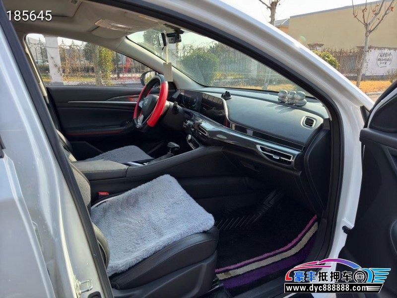 21年长安逸动轿车抵押车出售