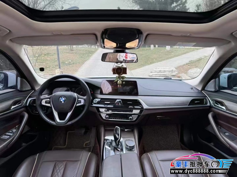 19年宝马5系轿车抵押车出售