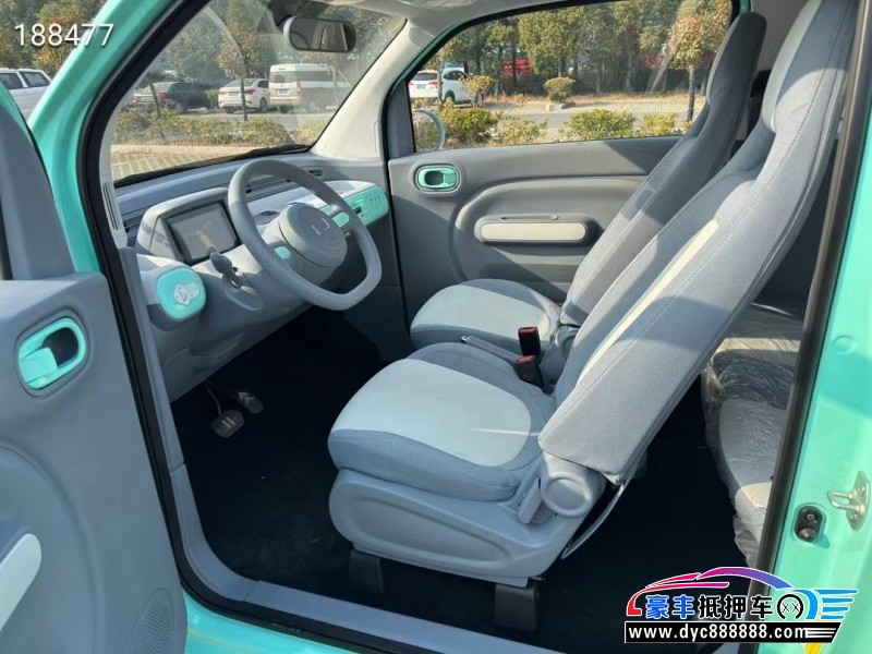 24年奔腾小马轿车抵押车出售