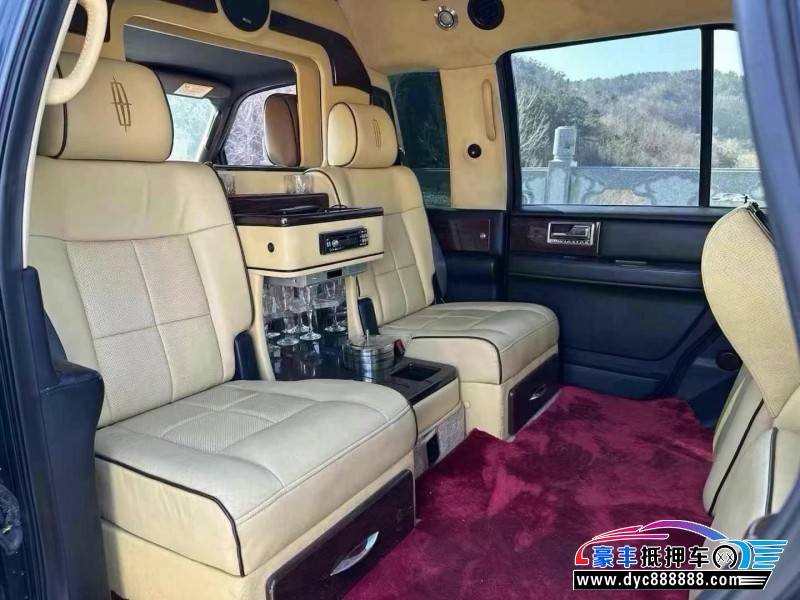 13年林肯领航员轿车抵押车出售