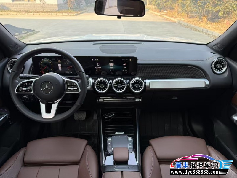 22年奔驰GLB轿车抵押车出售