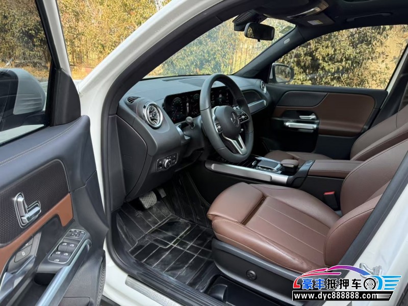 22年奔驰GLB轿车抵押车出售