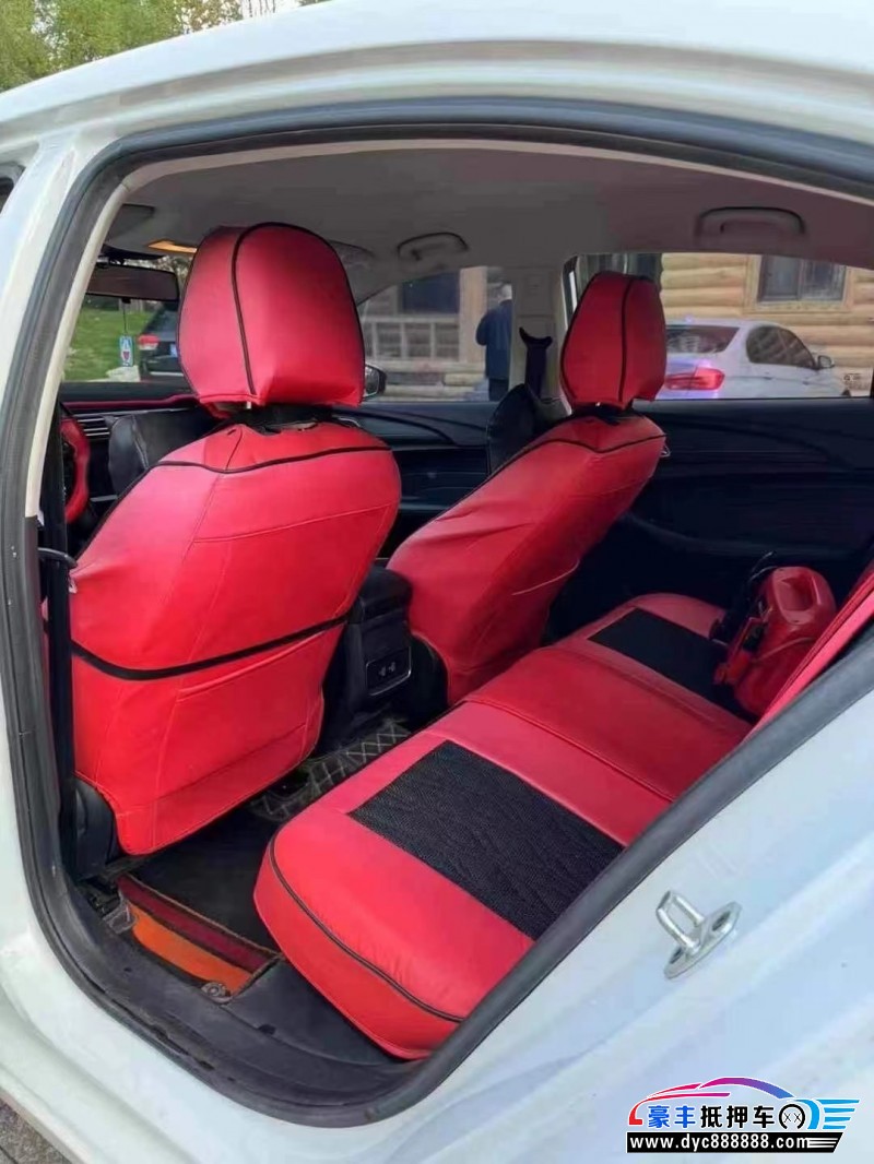 19年荣威i5轿车抵押车出售