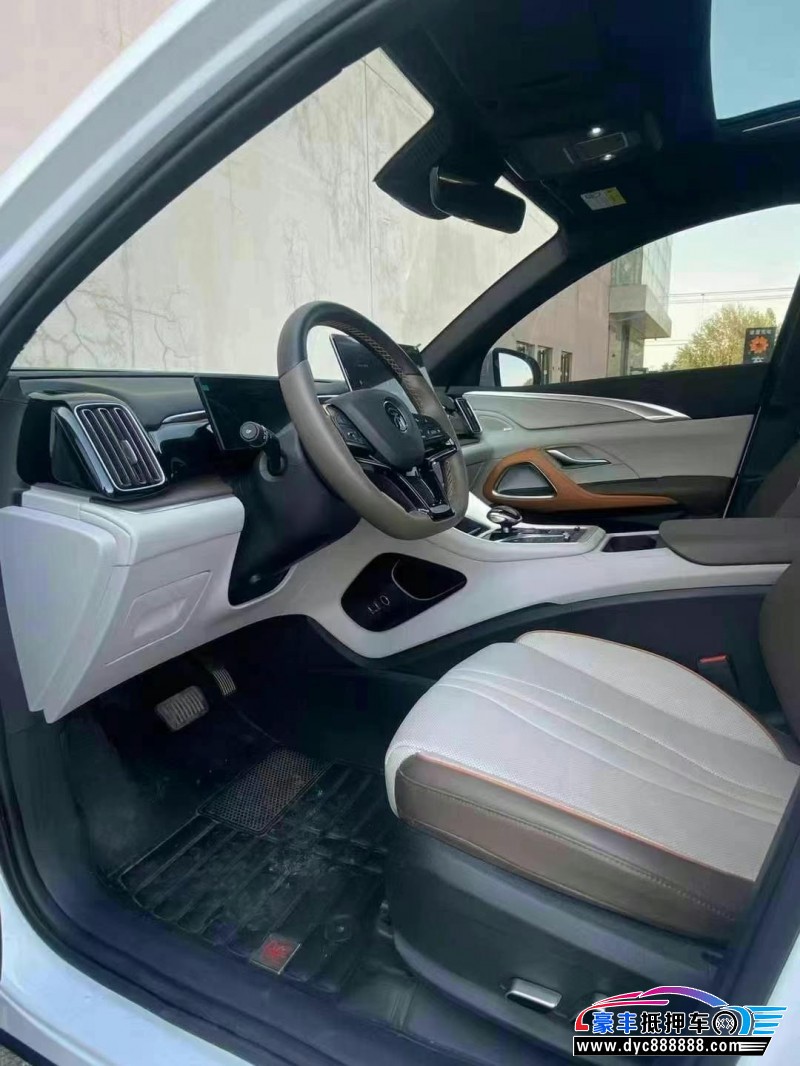 23年比亚迪宋轿车抵押车出售