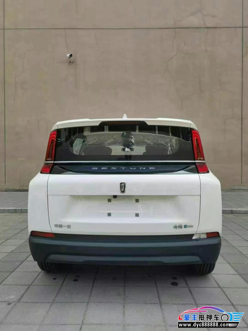 24年奔腾E05轿车抵押车出售