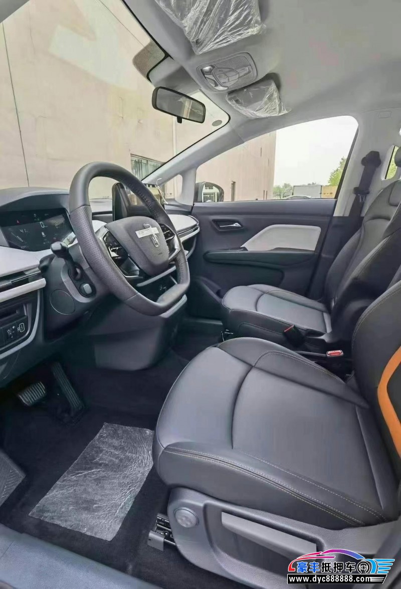 24年奔腾E05轿车抵押车出售