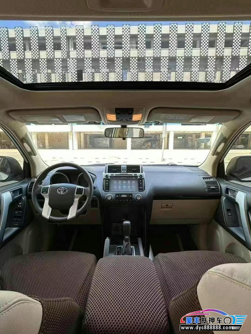 17年丰田普拉多（霸道）轿车抵押车出售