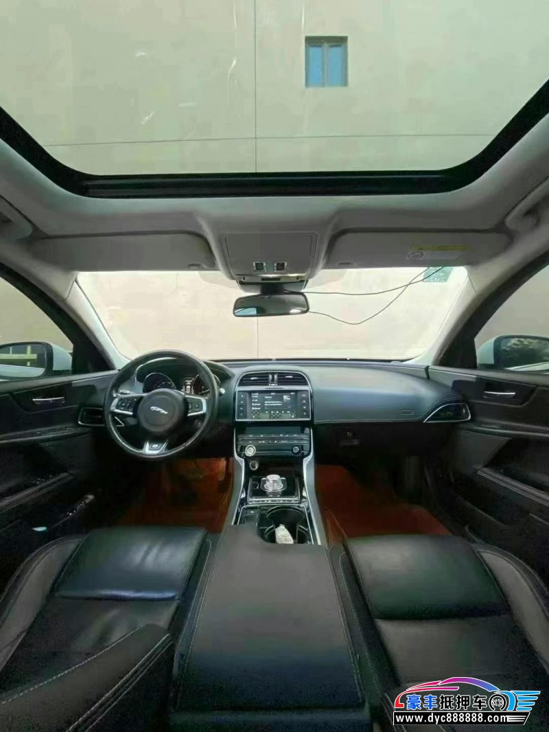 16年捷豹XE轿车抵押车出售