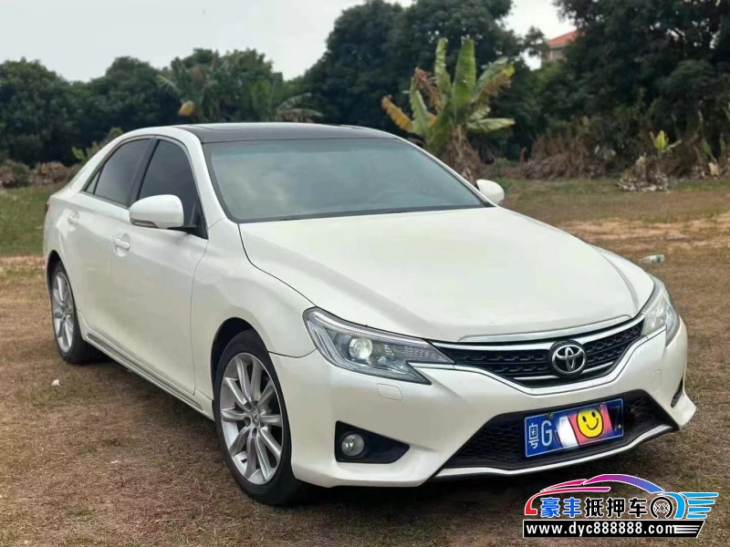 13年丰田锐志轿车抵押车出售