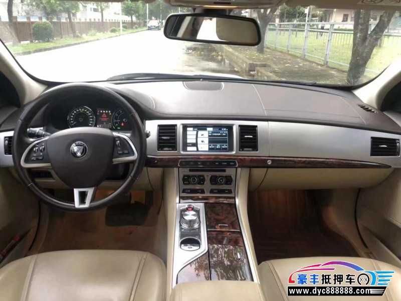 14年捷豹XF轿车抵押车出售