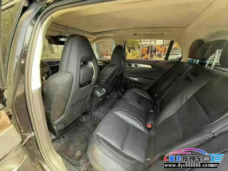 18年领克01轿车抵押车出售