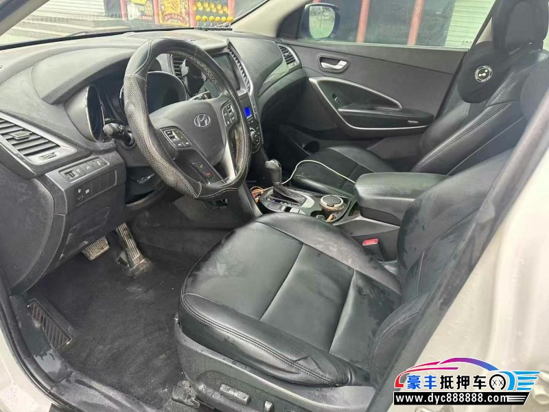 15年现代新胜达轿车抵押车出售