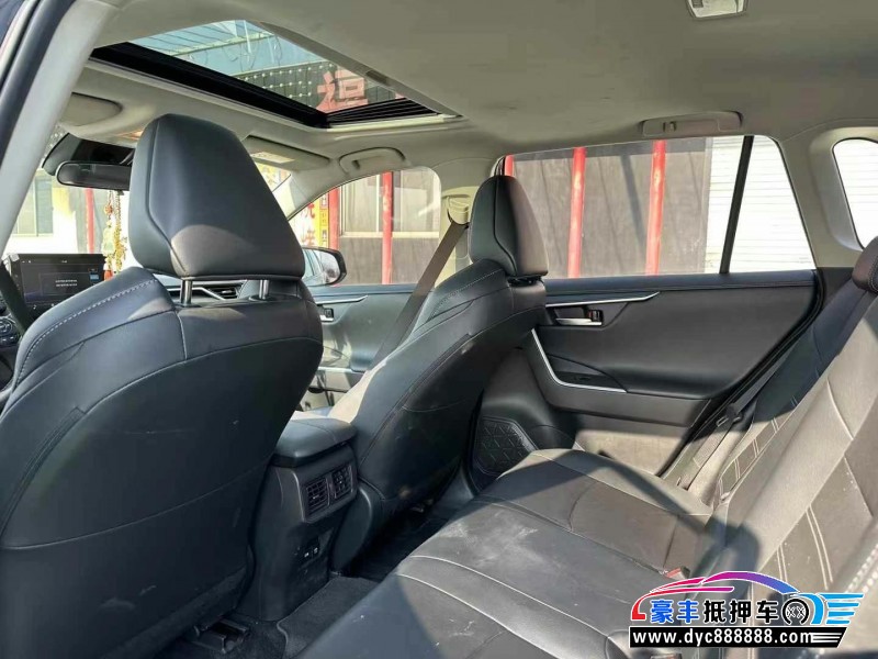 21年丰田威兰达轿车抵押车出售