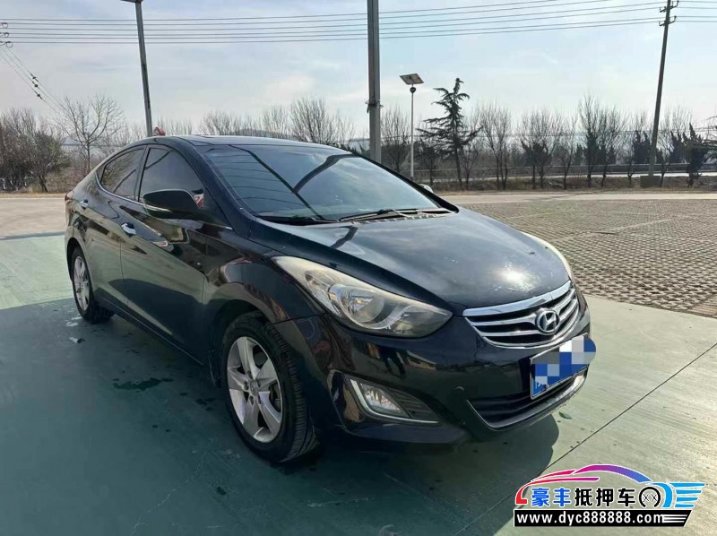 12年现代朗动轿车抵押车出售