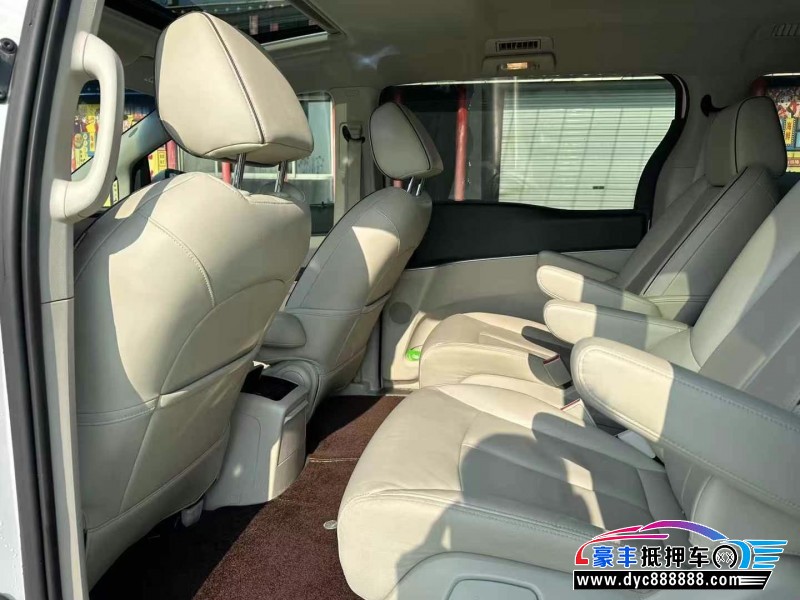 21年别克GL8轿车抵押车出售